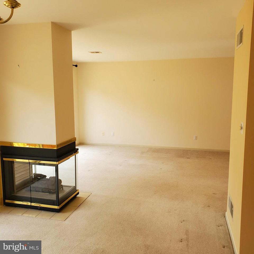 5312 Fairway Dr W - Photo 2 of 23