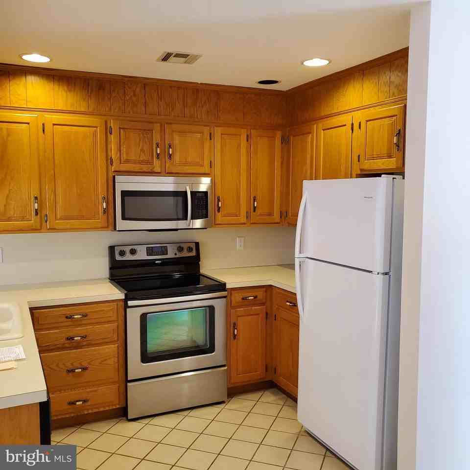 5312 Fairway Dr W - Photo 3 of 23