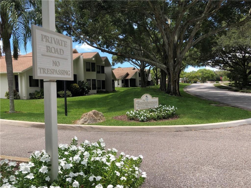 462 Lakeview Dr Apt 4 - Photo 2 of 20