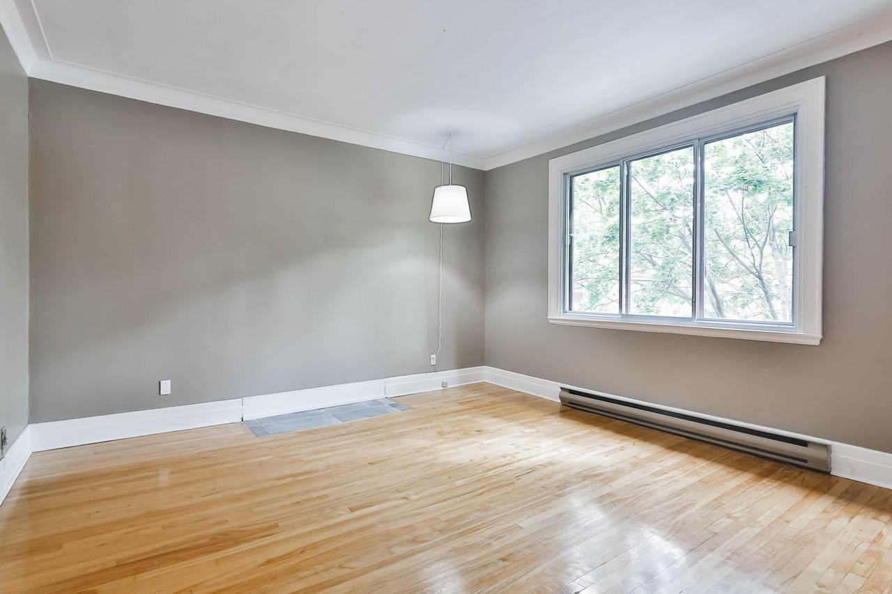 4857 Avenue Cumberland #4857 - Photo 3 of 13