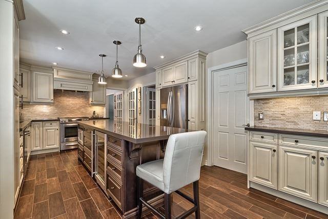 287 Lakeview Avenue - Photo 2 of 27