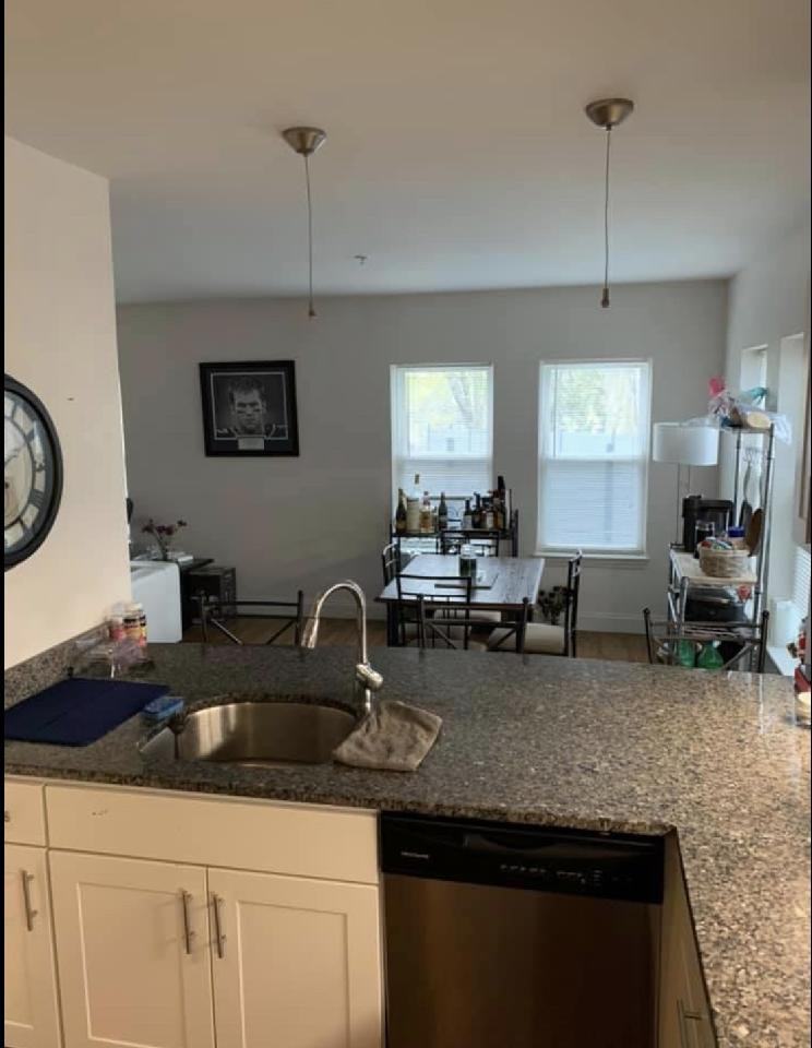 8 Dustin St 103 - Photo 2 of 8