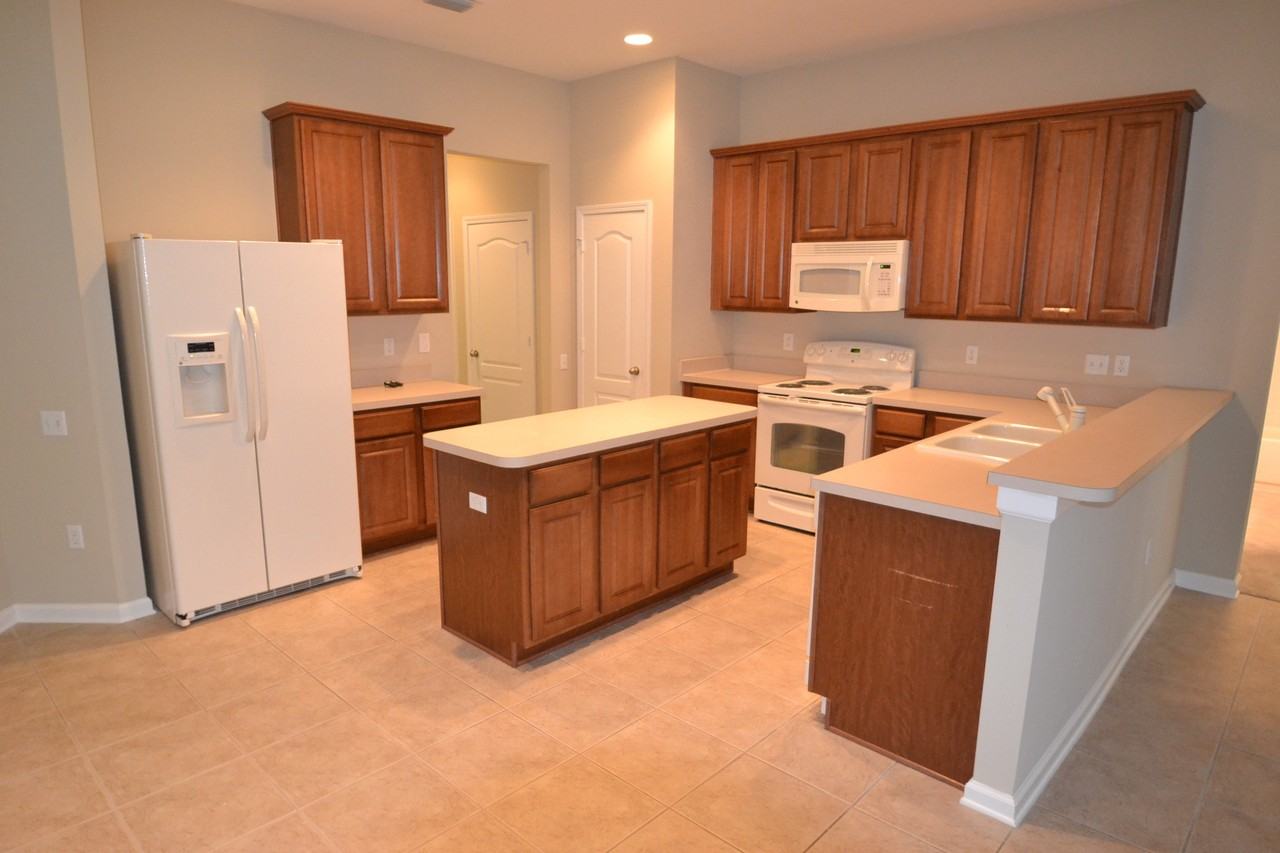 7521 Shore Acres St - Photo 2 of 5