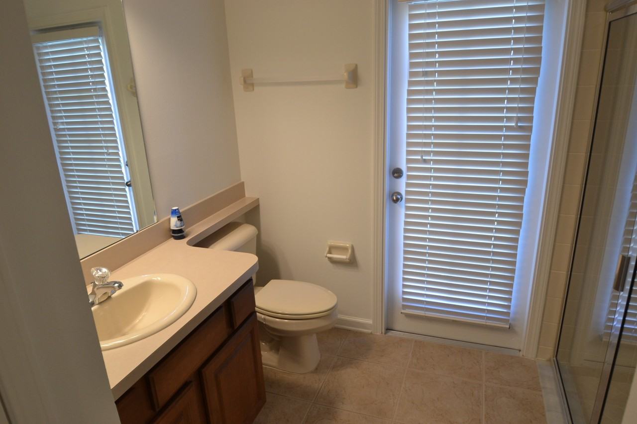 7521 Shore Acres St - Photo 3 of 5