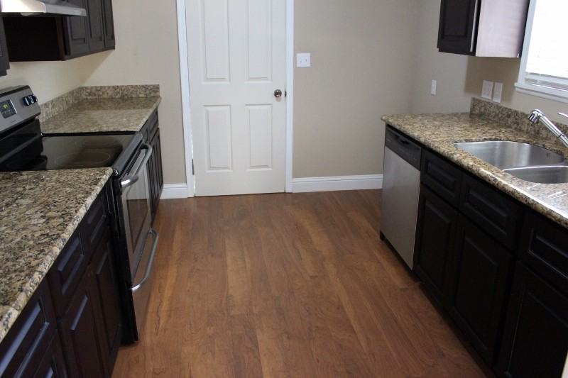 14515 Bobbie Ln - Photo 3 of 10