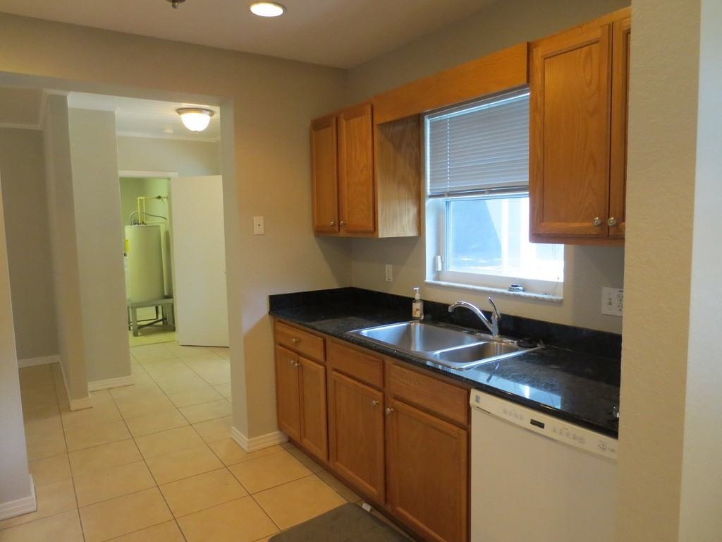 3404 S Belcher Dr - Photo 2 of 18