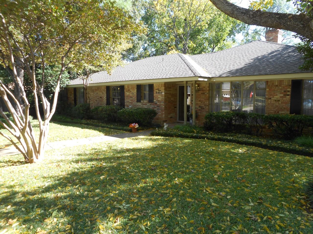 2405 Sir Guy Dr - Photo 3 of 14