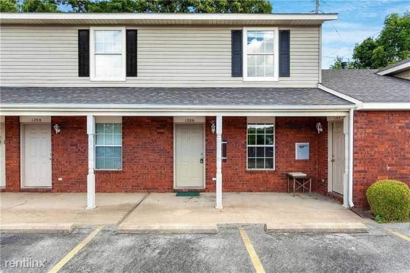 1206 N Iron Horse Dr - Photo 2 of 20