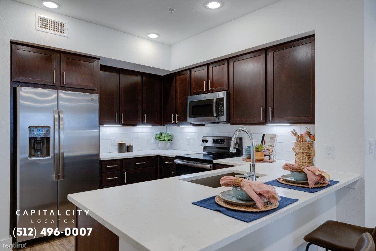 1520 Austin Hwy - Photo 2 of 8