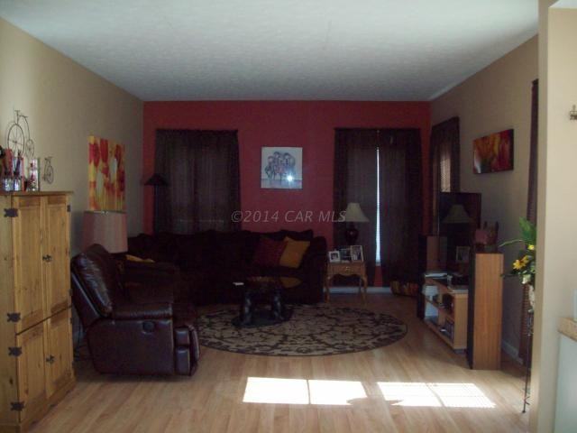 109 Paddock Dr - Photo 2 of 10