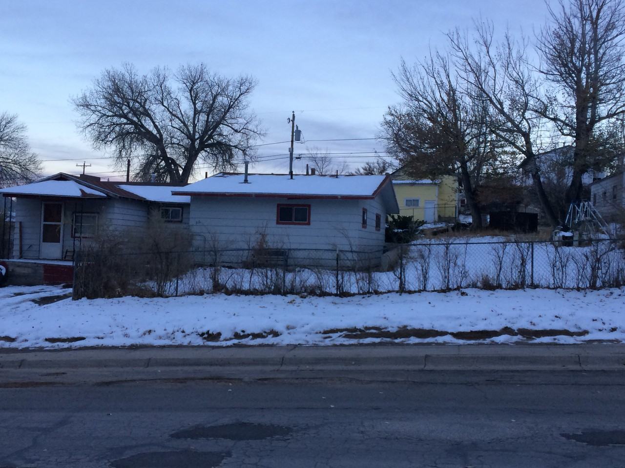 314 E Spruce St - Photo 2 of 8