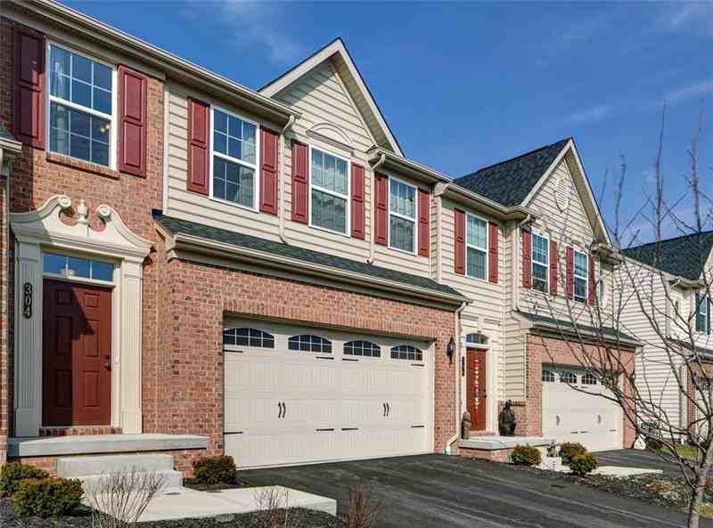 304 Rosecliff Rd - Photo 3 of 25