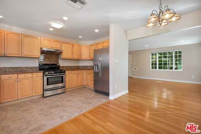 707 N Priscilla Ln - Photo 2 of 21