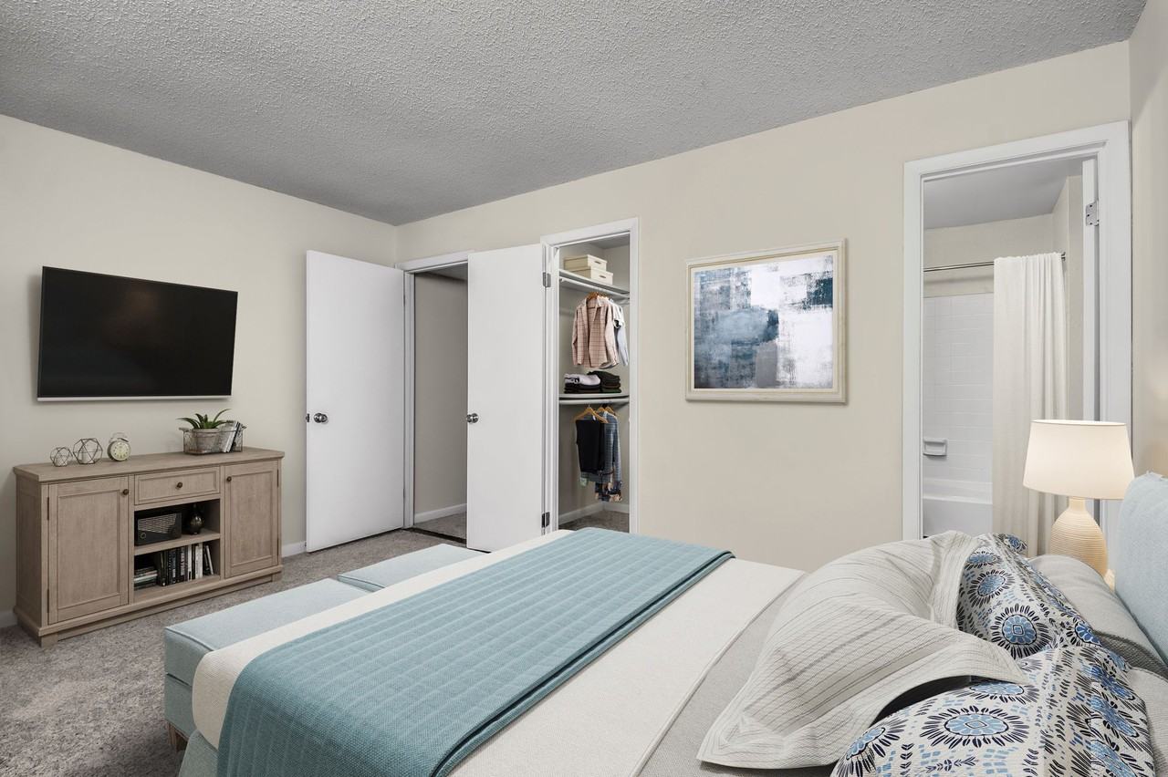 Camden Foxcroft - Photo 5 of 39