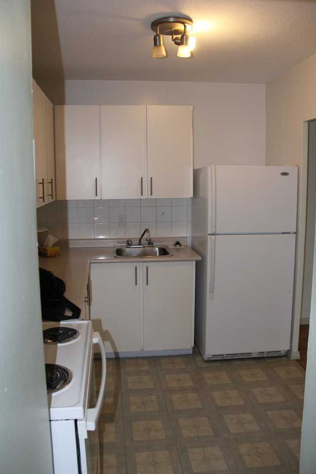 55 Lee Ave - Photo 2 of 14