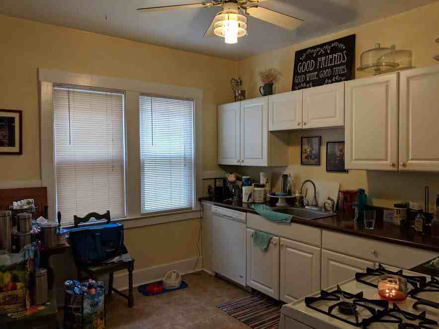 325 Field Street - Photo 3 of 11