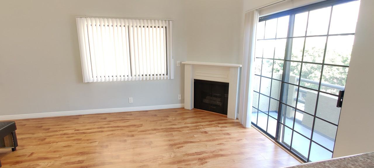 Meridian Hollywood - Photo 2 of 11