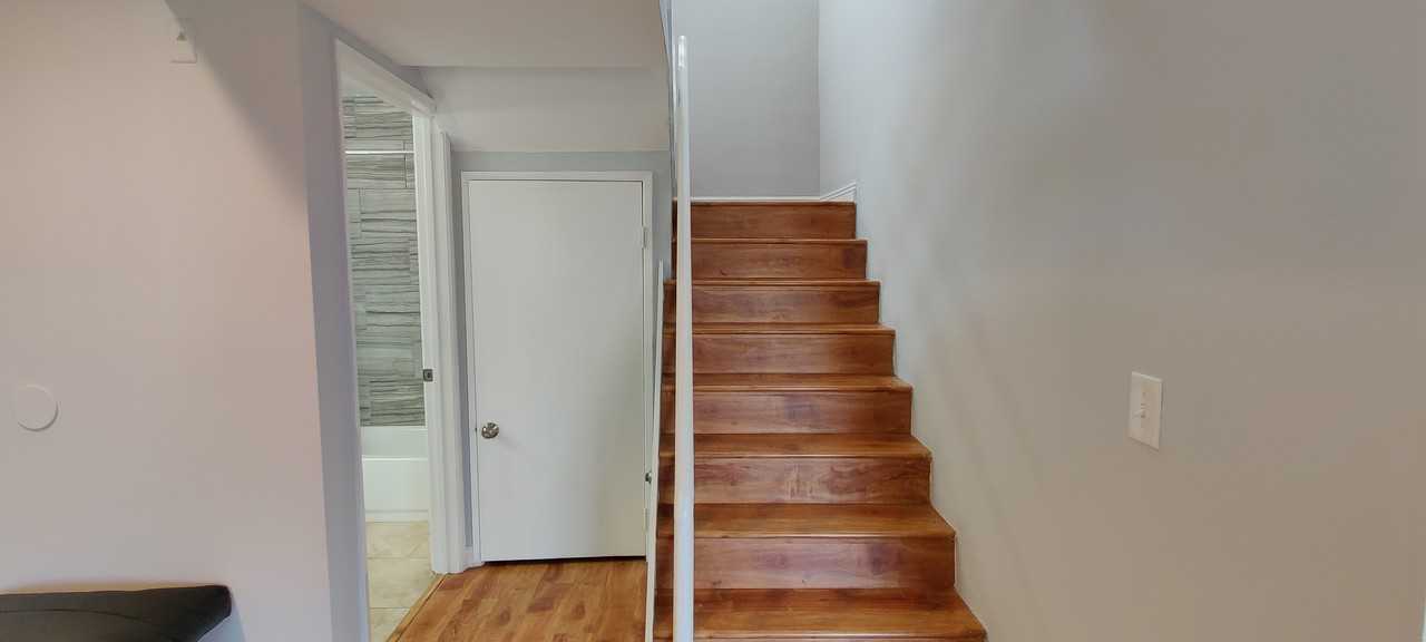 Meridian Hollywood - Photo 4 of 11