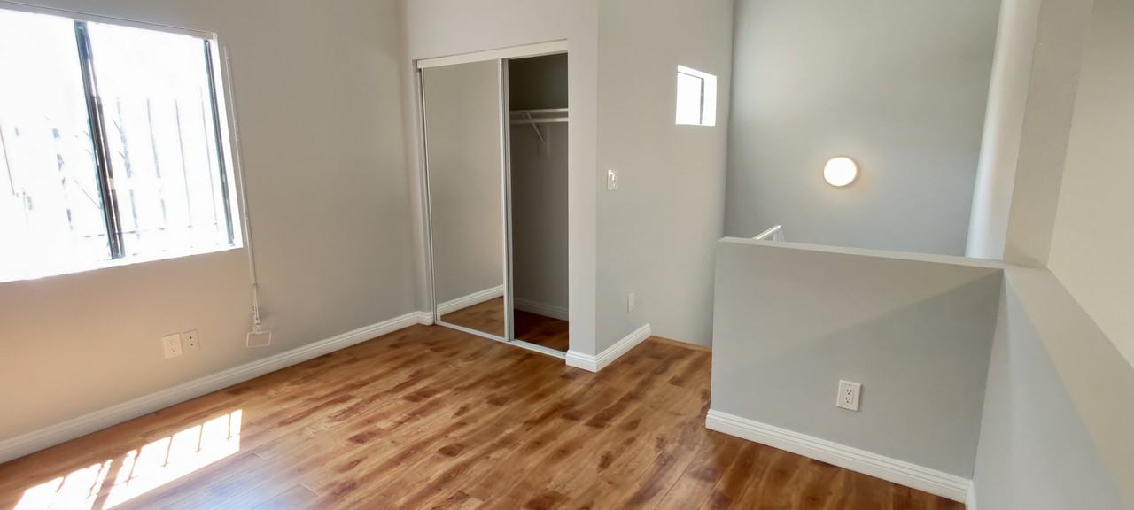 Meridian Hollywood - Photo 6 of 11