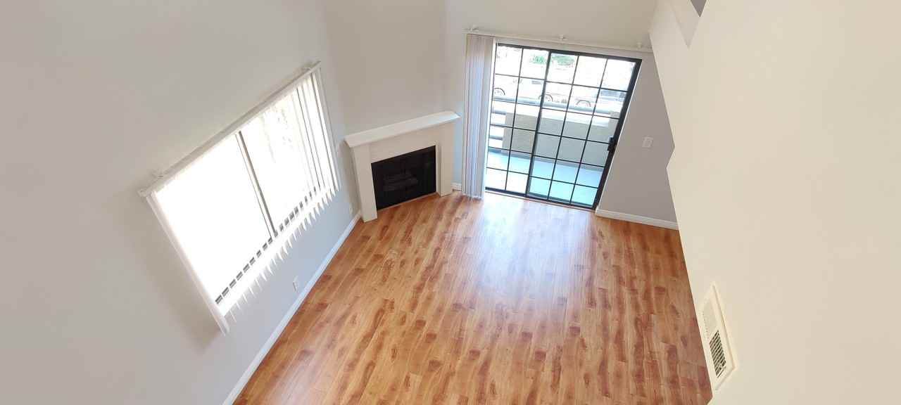 Meridian Hollywood - Photo 7 of 11