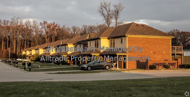 202 Somerset Ct - Photo 2 of 10