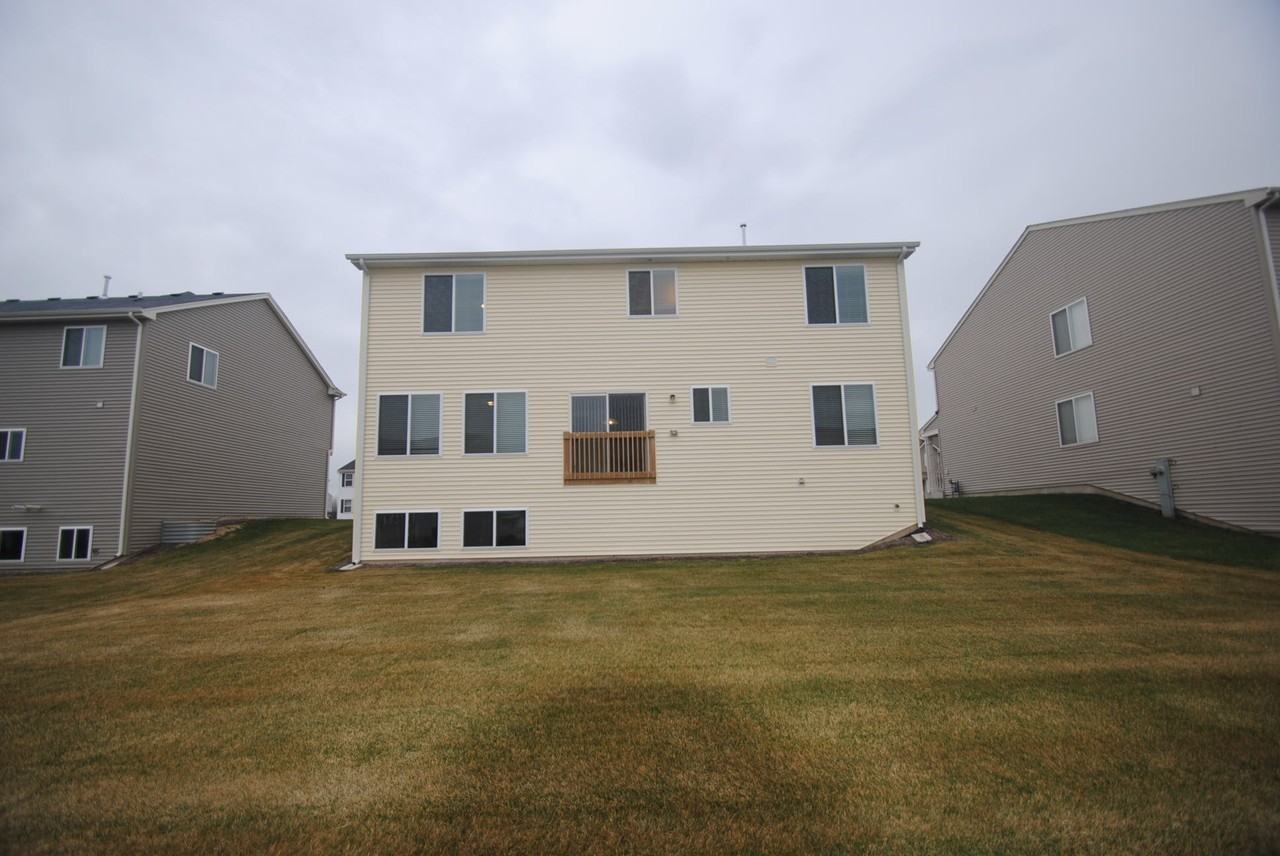 39902 Walton Ln - Photo 3 of 8