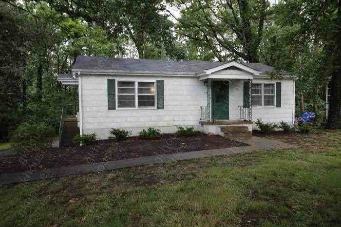 1138 James Blvd - Photo 2 of 21