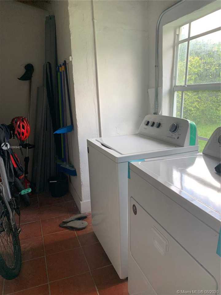 7420 Southwest 31st Street #7420 - Photo 3 of 11