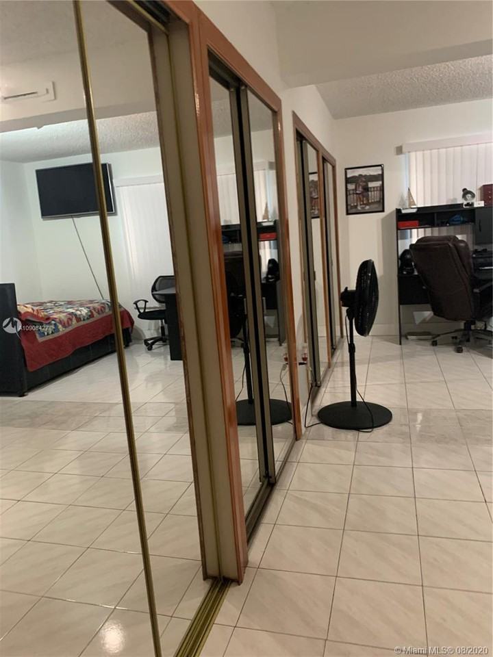 7420 Southwest 31st Street #7420 - Photo 7 of 11