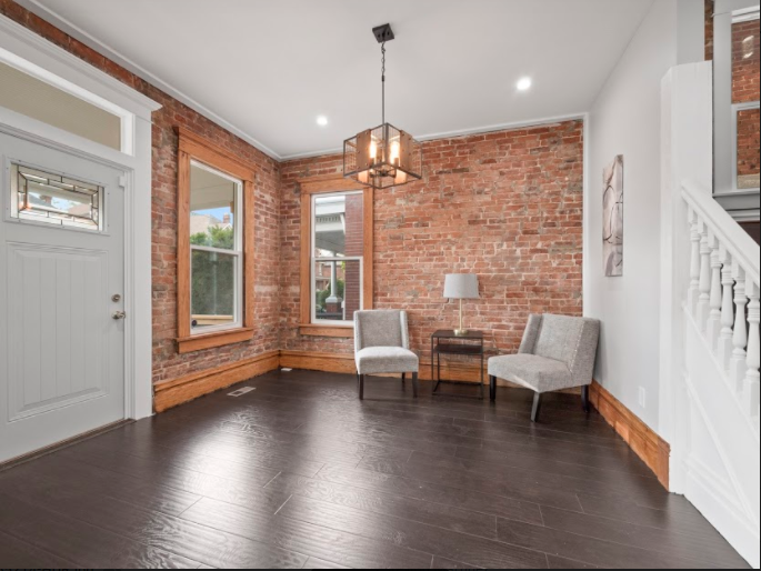 468 South Ohio Avenue - Photo 2 of 20