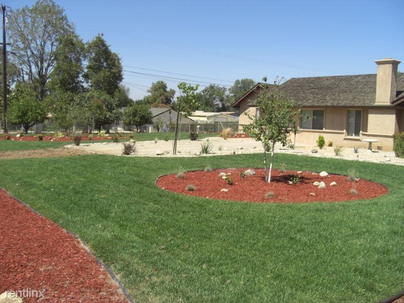 16180 Washington St - Photo 2 of 10