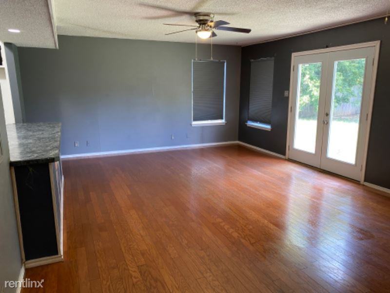 2505 Craig Ln - Photo 3 of 24