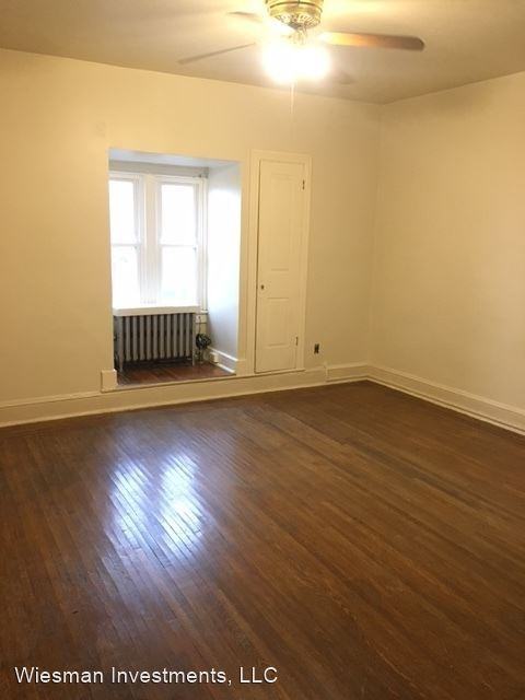 503 West Market Street - Photo 2 of 10