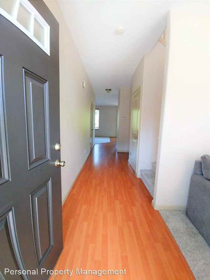 5822 Ne 59th Cir - Photo 2 of 21