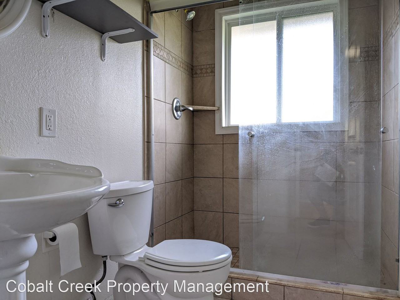 405 Ford St - Photo 3 of 15