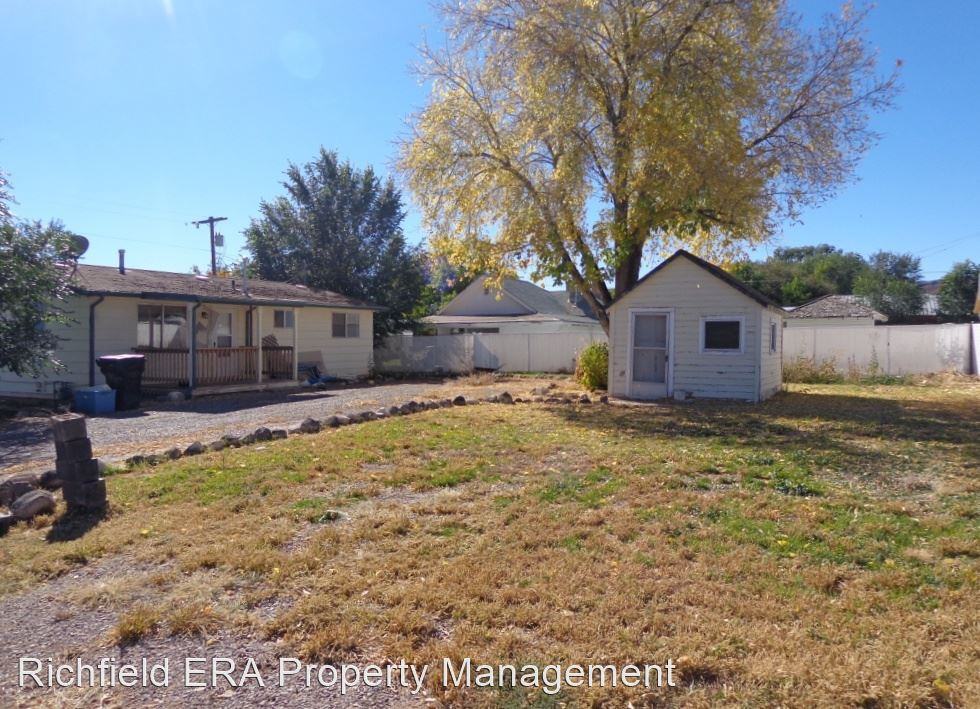 295 E 400 N - Photo 3 of 13