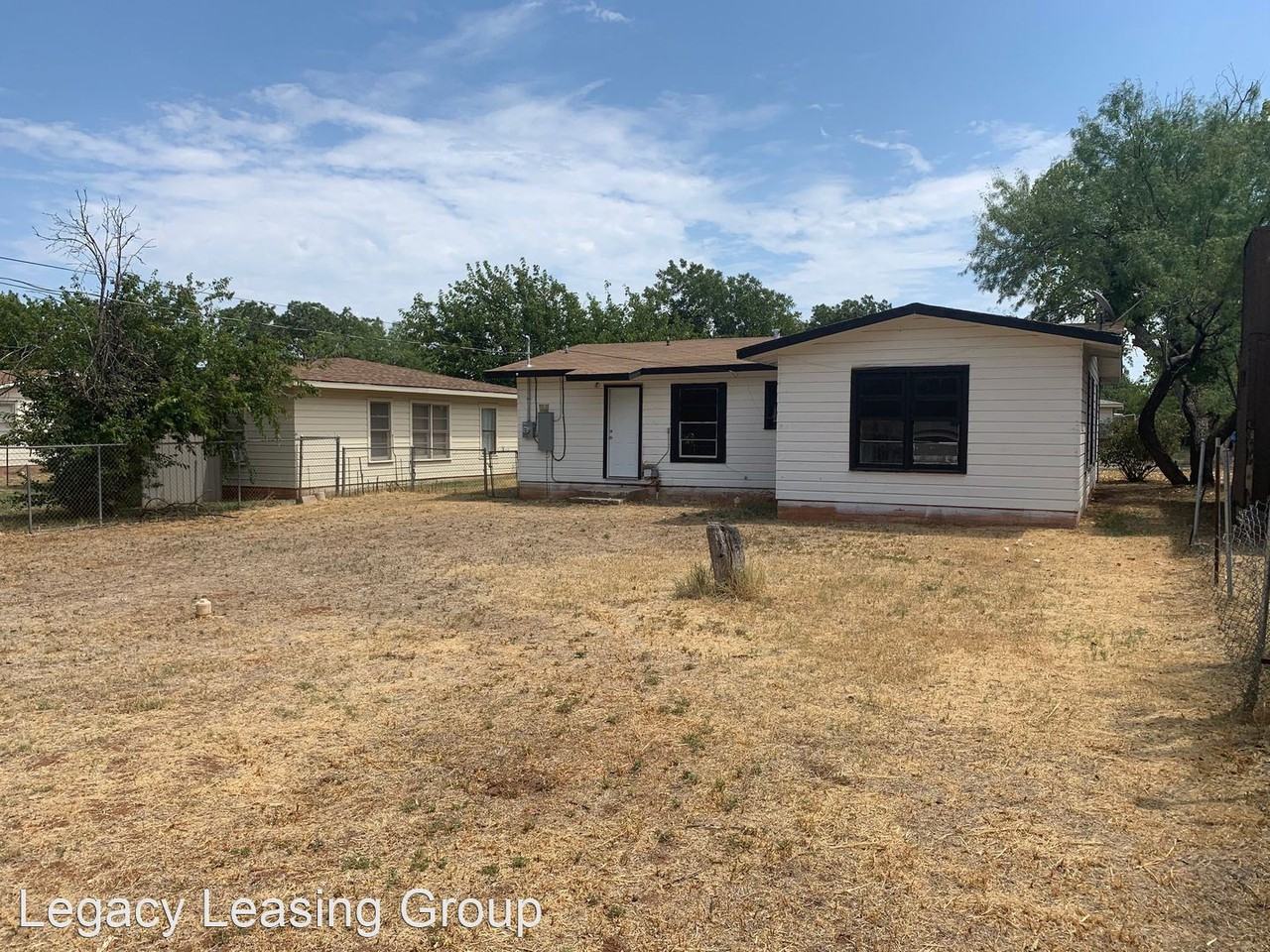 1126 S Bowie Dr - Photo 2 of 9