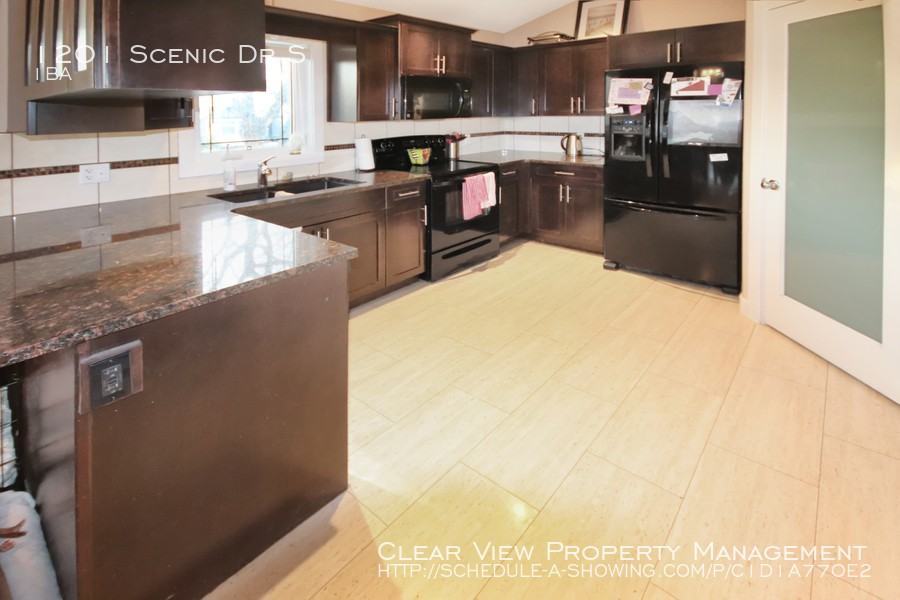 1201 Scenic Dr S - Photo 2 of 10