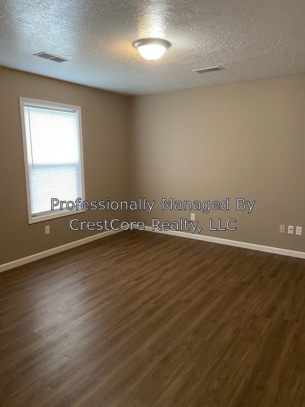 125 Reynolds Ave - Photo 3 of 9