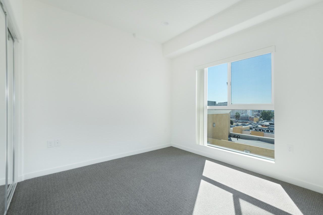 422 South Lake - Photo 2 of 18