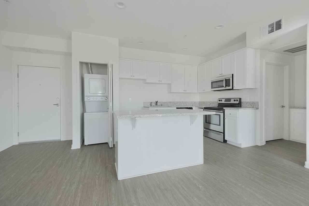 422 South Lake - Photo 3 of 18