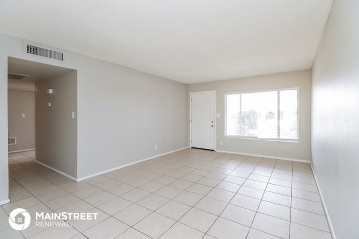 2355 S Spruce - Photo 3 of 16
