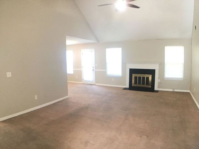 2056 Registry Pl - Photo 2 of 15