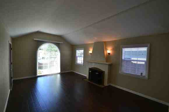 11148 Linden St - Photo 2 of 7