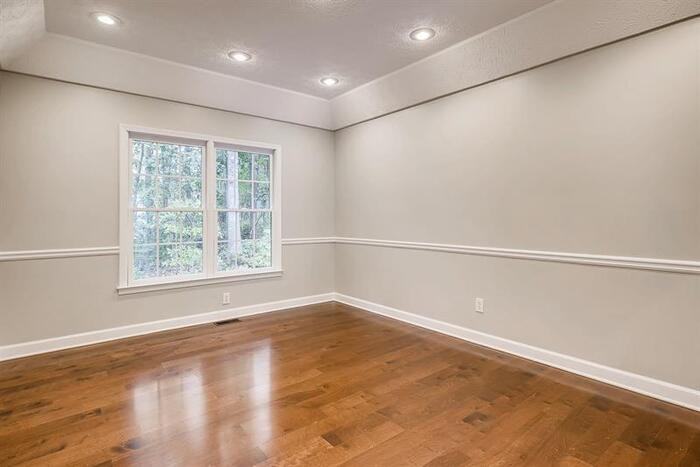 213 Powers Ct - Photo 3 of 18