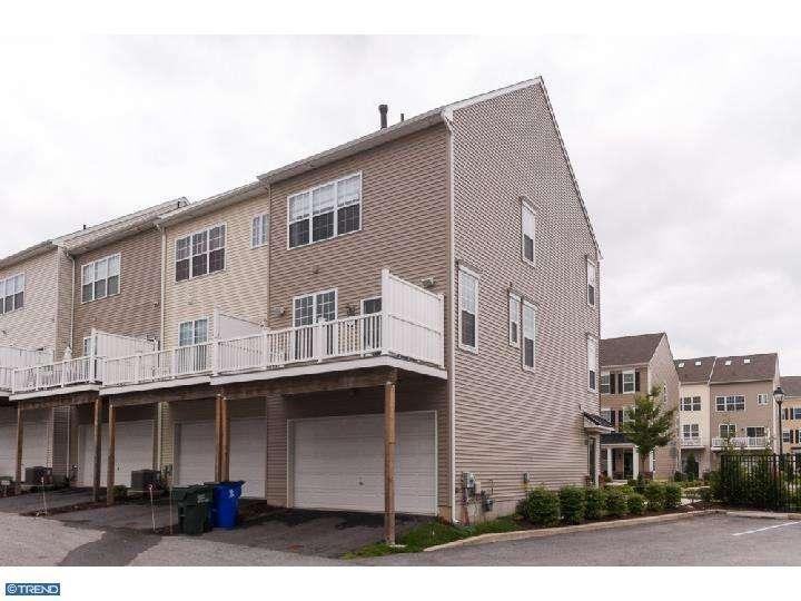 515 Raskob Dr - Photo 2 of 25