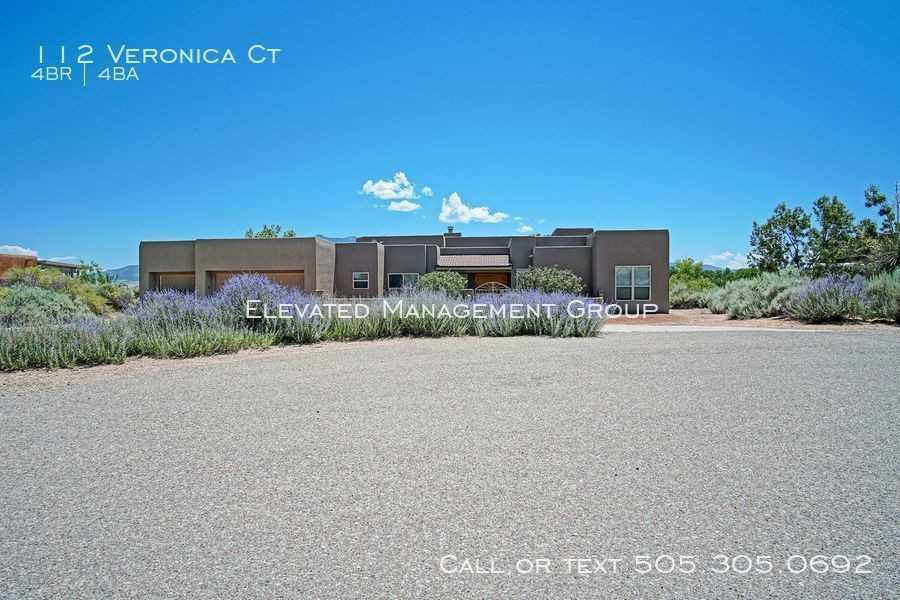 112 Veronica Ct - Photo 3 of 33