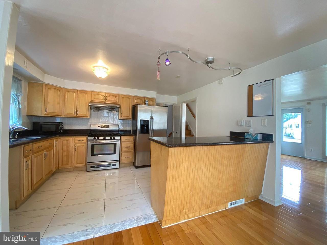 872 Rhoads Dr - Photo 2 of 19