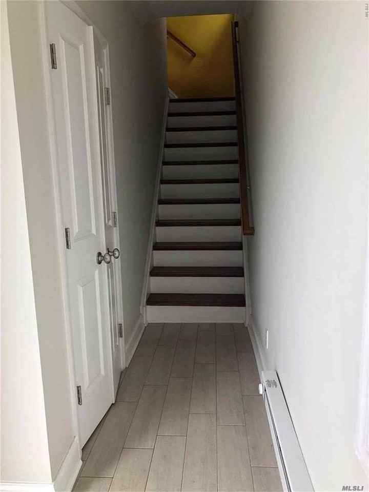 137 W Market St - Photo 2 of 14