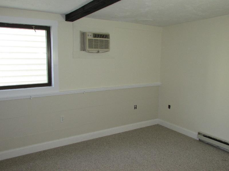 343 Washington St - Photo 3 of 11